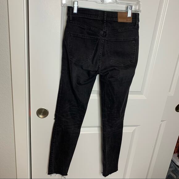 Madewell 9” High Riser Skinny Skinny Jean Black Wash Raw Hem Denim Size 24 - Picture 7 of 9